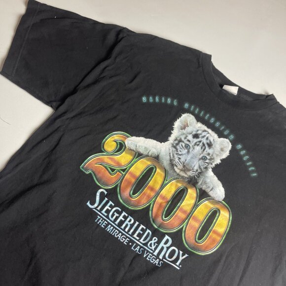 Vintage 2000 Siegfried and Roy T-Shirt Mens Tiger Cub Magic (**XL, but read**) - Picture 3 of 11